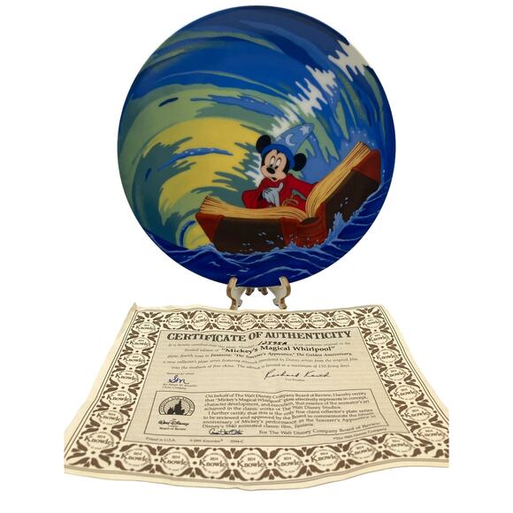 Walt Disney's Knowles Fantasia Mickey Mouse 1991 Plate with Certificate - Picture 2 of 6